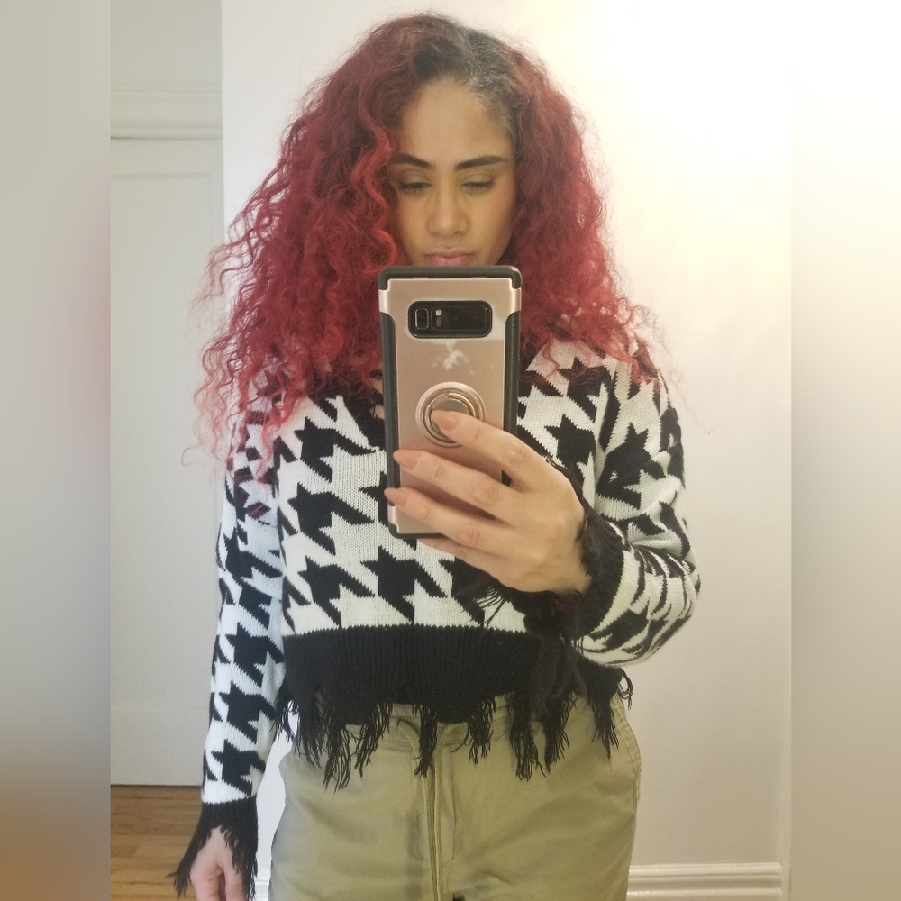 Black and white Sweater